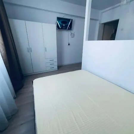 Garsoniera Centru Apartment