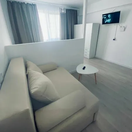 Apartment Garsoniera Centru *